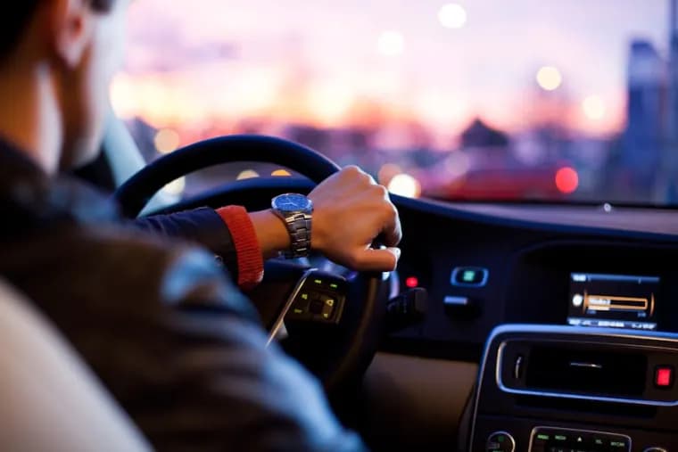Driver at the wheel of a registered vehicle